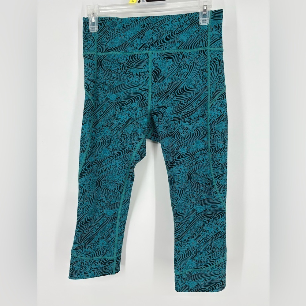 Lululemon In Movement Crop *Everlux 19" Kitakami Spirit Green Black - Picture 3 of 10